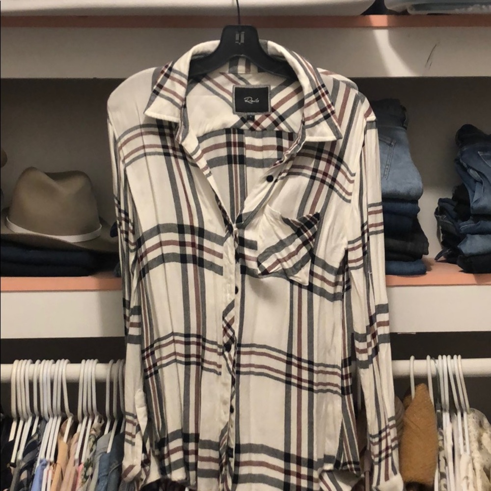 Rails shirt size small